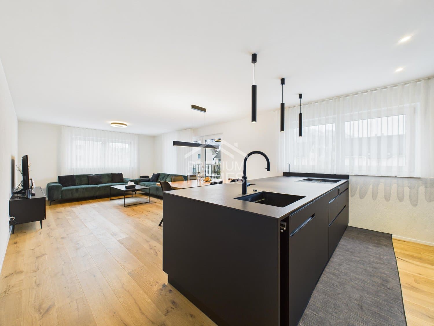 Exklusive Wohnung mit Traumküche, Balkon & Top-Anbindung