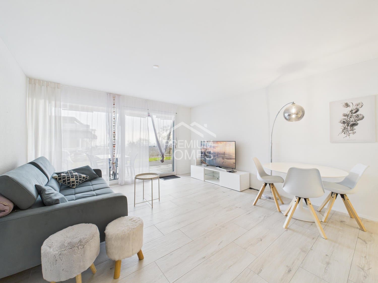 Modernes Lifestyle-Home mit Alpenpanorama