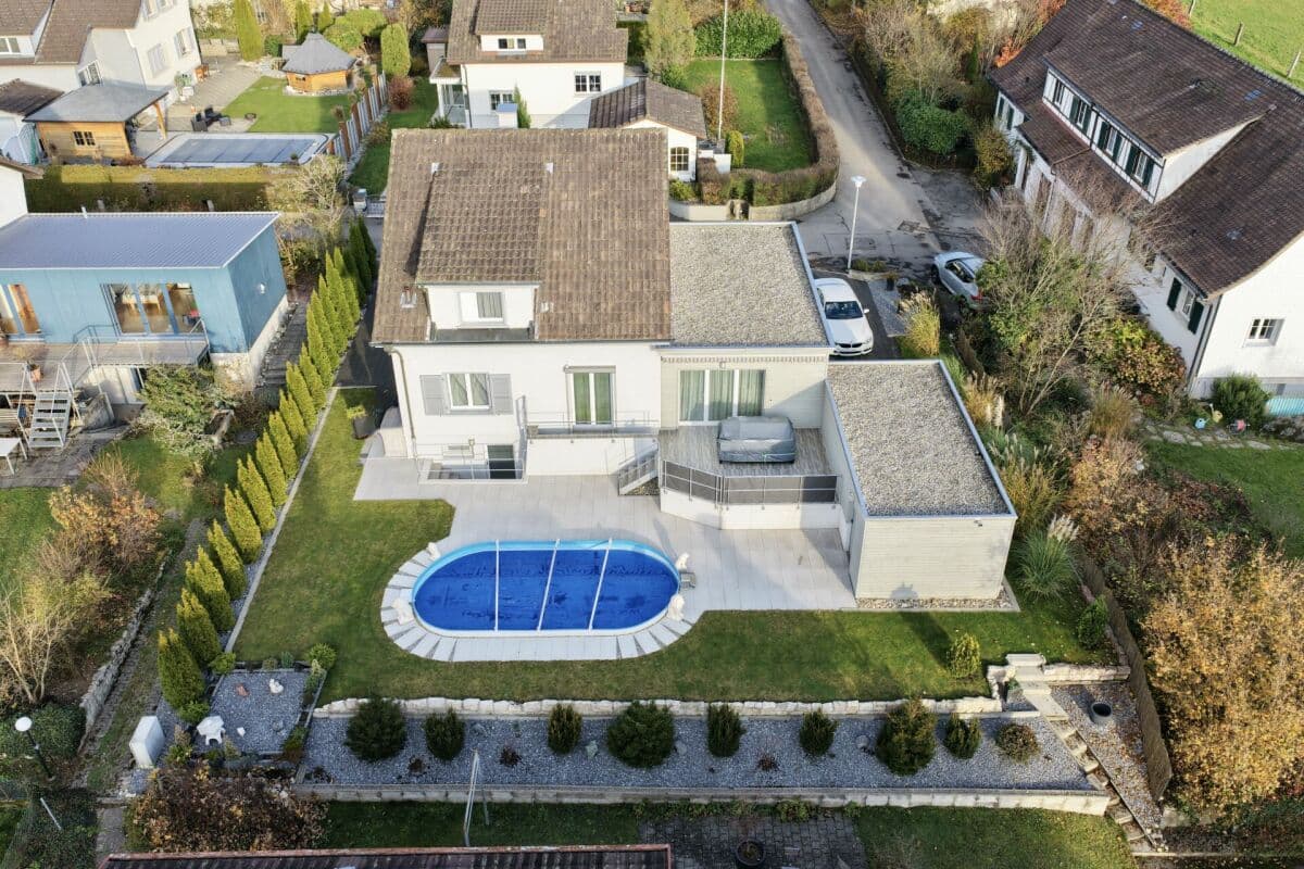 IHR TRAUMHAUS IN RUHIGER LAGE MIT POOL UND ALPENBLICK