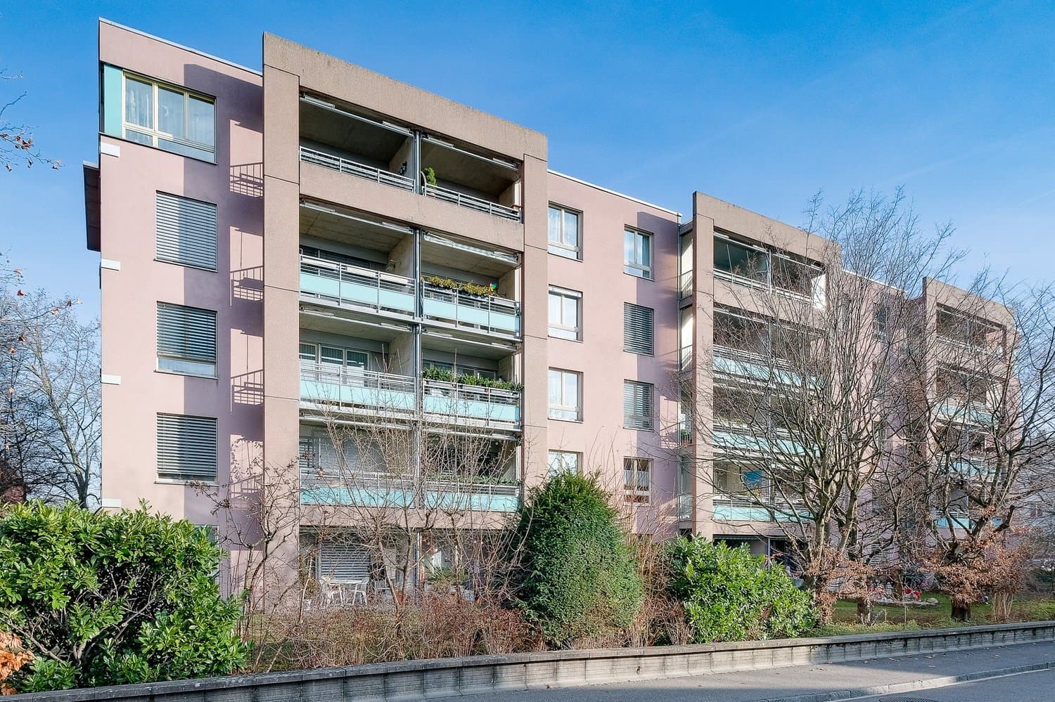 Lichtdurchflutete und gemütliche Wohnung