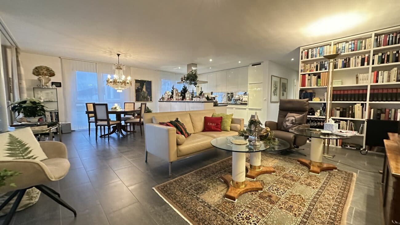 FAMILIÄRES WOHNEN MIT ZWEI BALKONEN