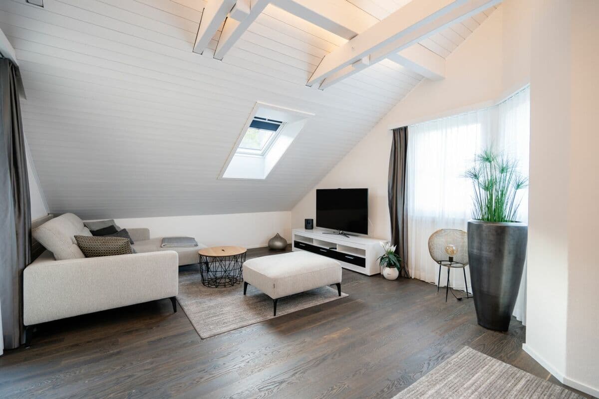 FRISCH SANIERTER WOHNKOMFORT