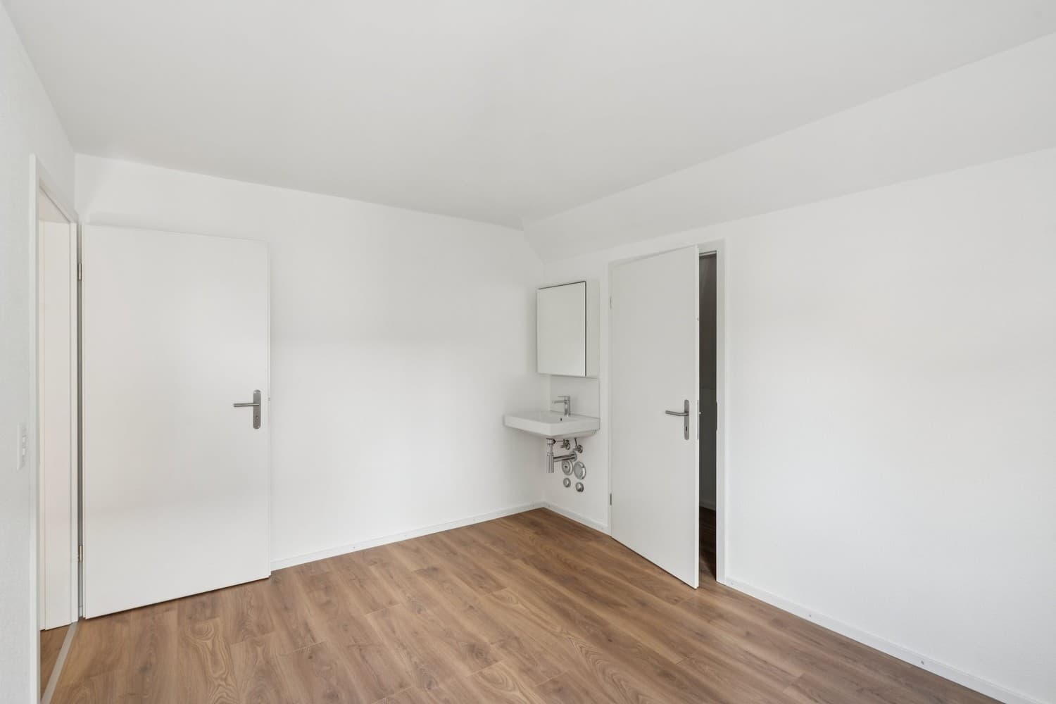 Wohnen auf höchstem Niveau  Traumhafte 4.5-Zimmer-Maisonette nach Totalsanierung