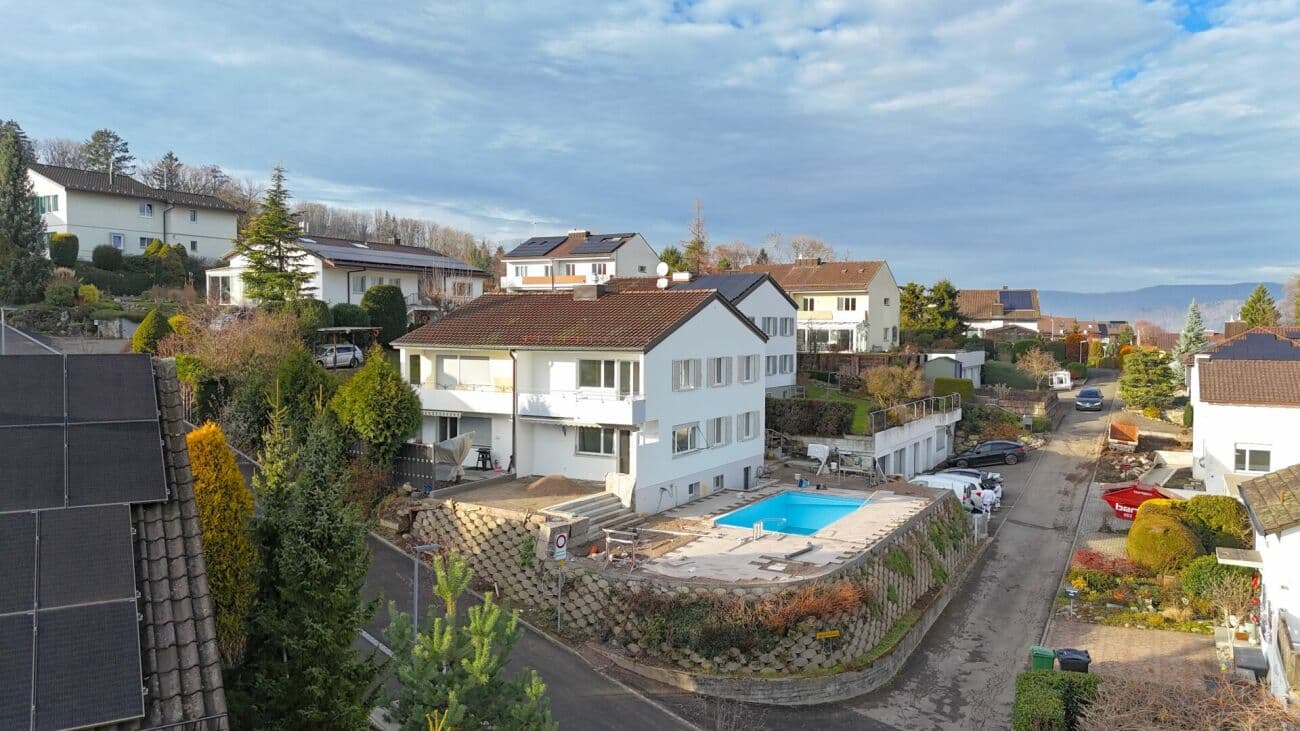 MEIN ZUHAUSE MIT POOL - FREISTEHENDES HAUS