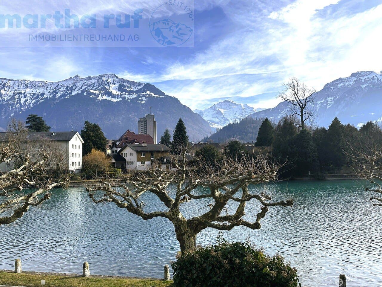 Attraktive 3.5-Zimmer-Wohnung an der Aare mit traumhaftem Bergpanorama