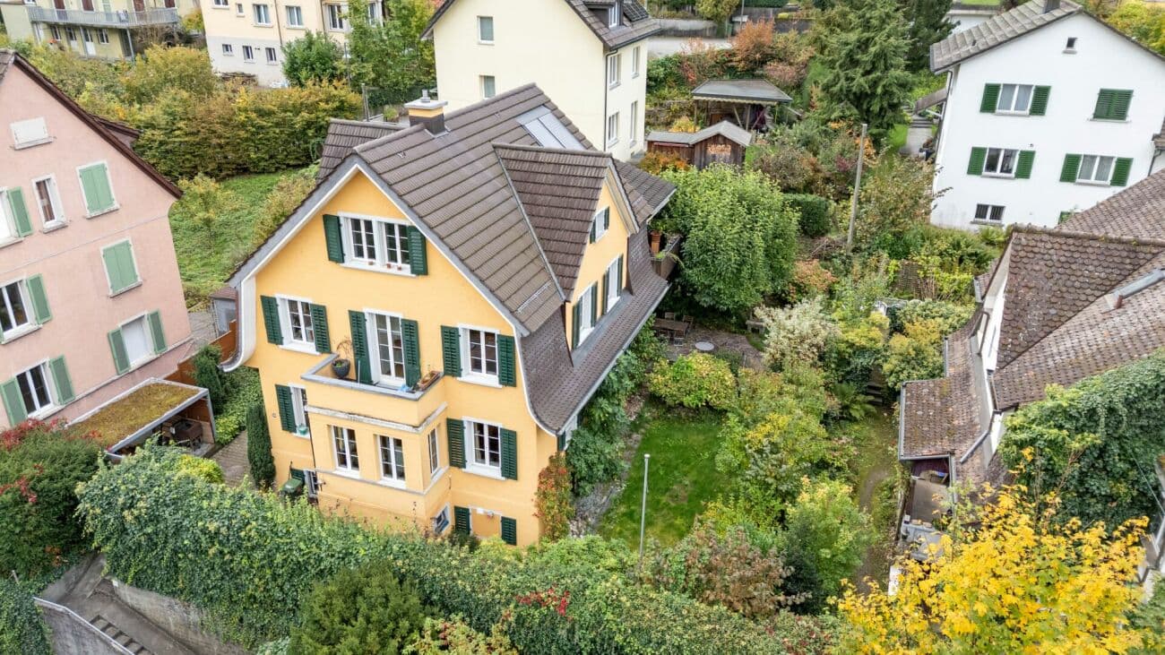 Zweifamilienhaus in Baden - Magischer Rückzugsort mit Mieteinnahmen