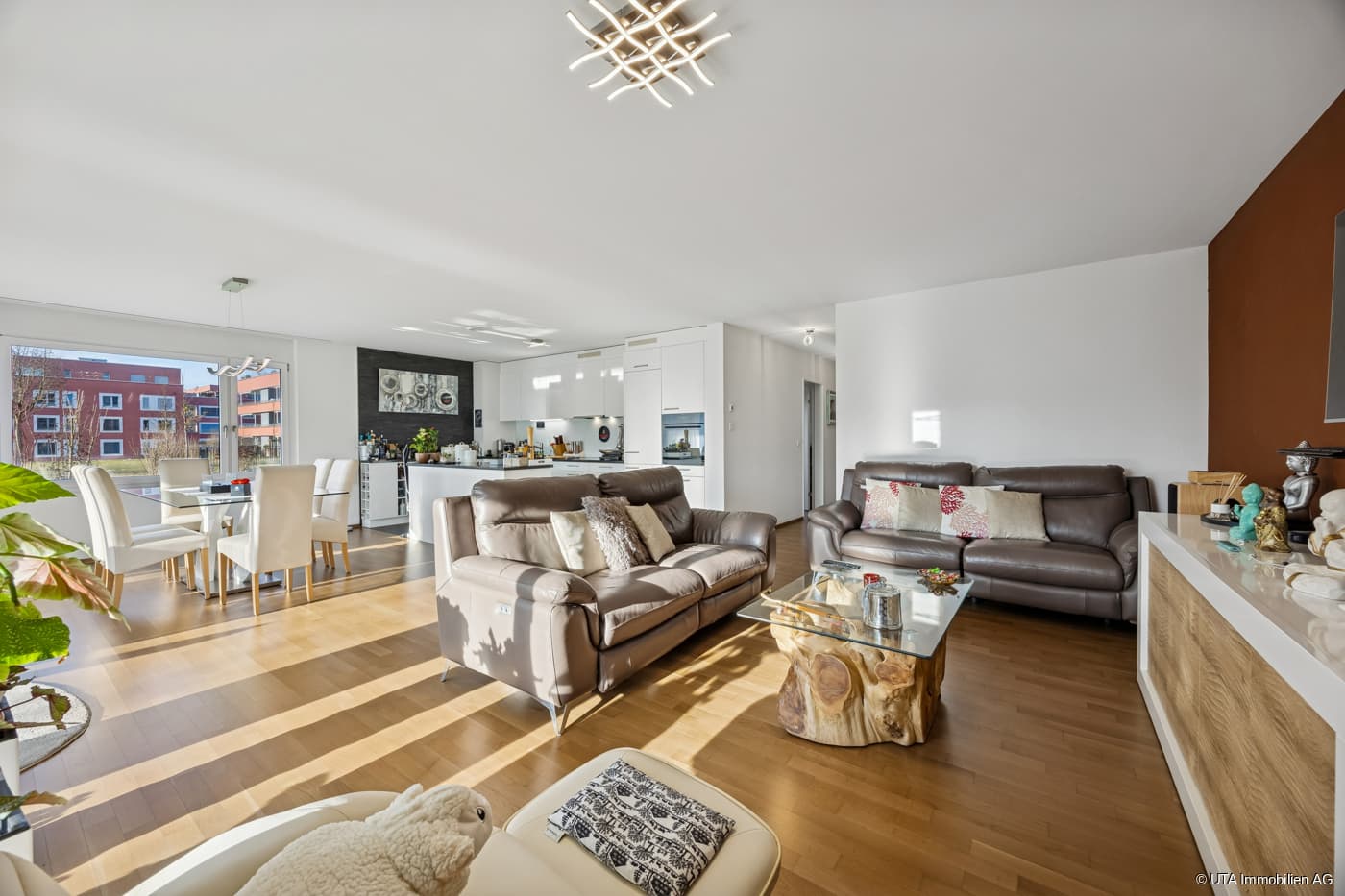 äusserst gepflegte 3-Zimmer-Gartenwohnung an ruhiger Wohnlage