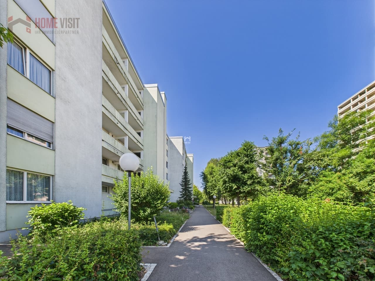 Hell. Sonnig. Bequem. 4-Zi.-Wohnung mit Balkon für jedes Lebensalter