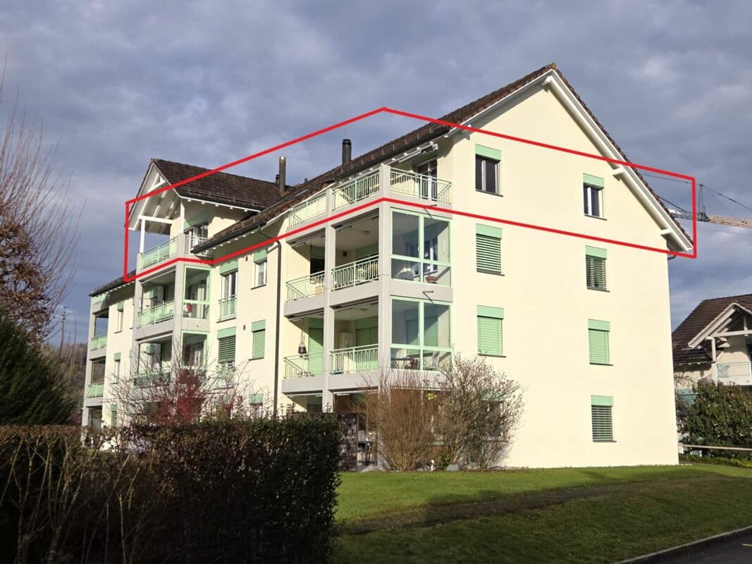 Zu verkaufen an der Haushaldenstrasse 2a in 8374 Dussnang; grosse 5½ Zi.-Dachwohnung, an ruhiger, sonniger Lage /nur 2 Gehminute bis ÖV !