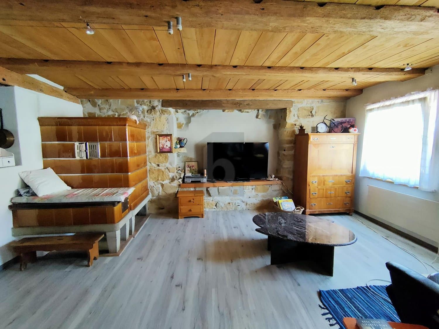 MEHRFAMILIENHAUS ZENTRAL GELEGEN