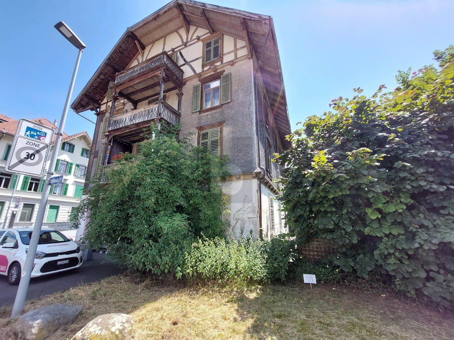 CHARMANT UND HISTORISCH