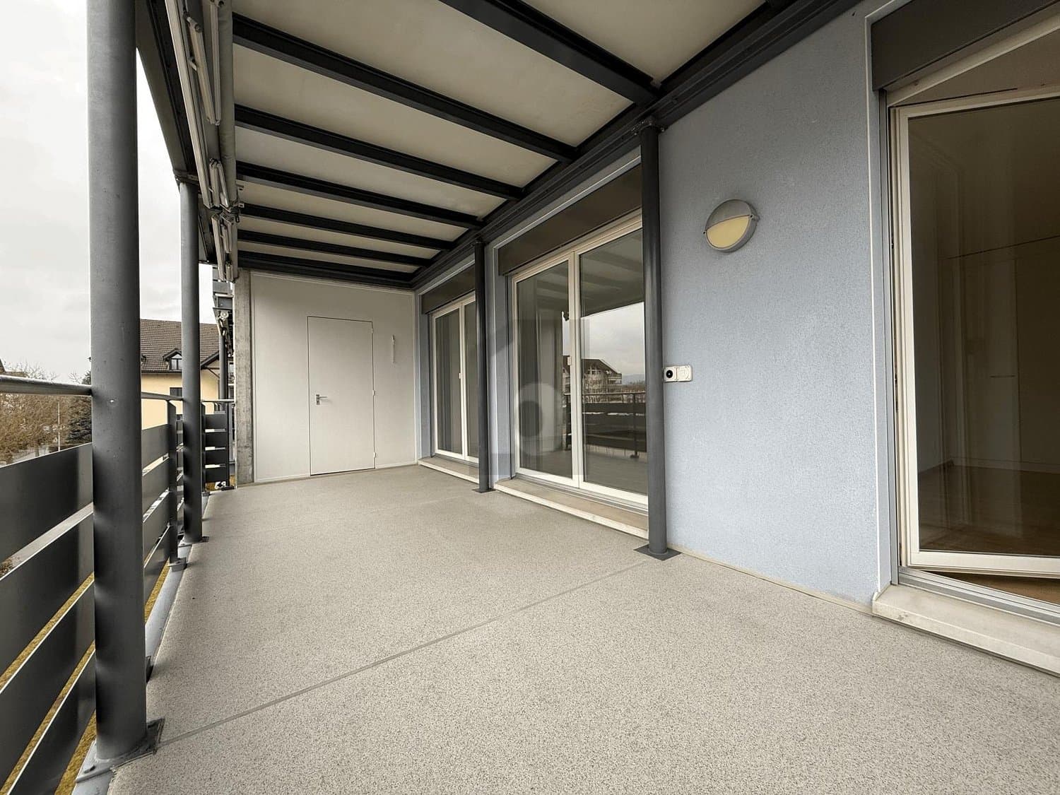 GROSSZÜGIG MIT BALKON UND VIEL TAGESLICHT!