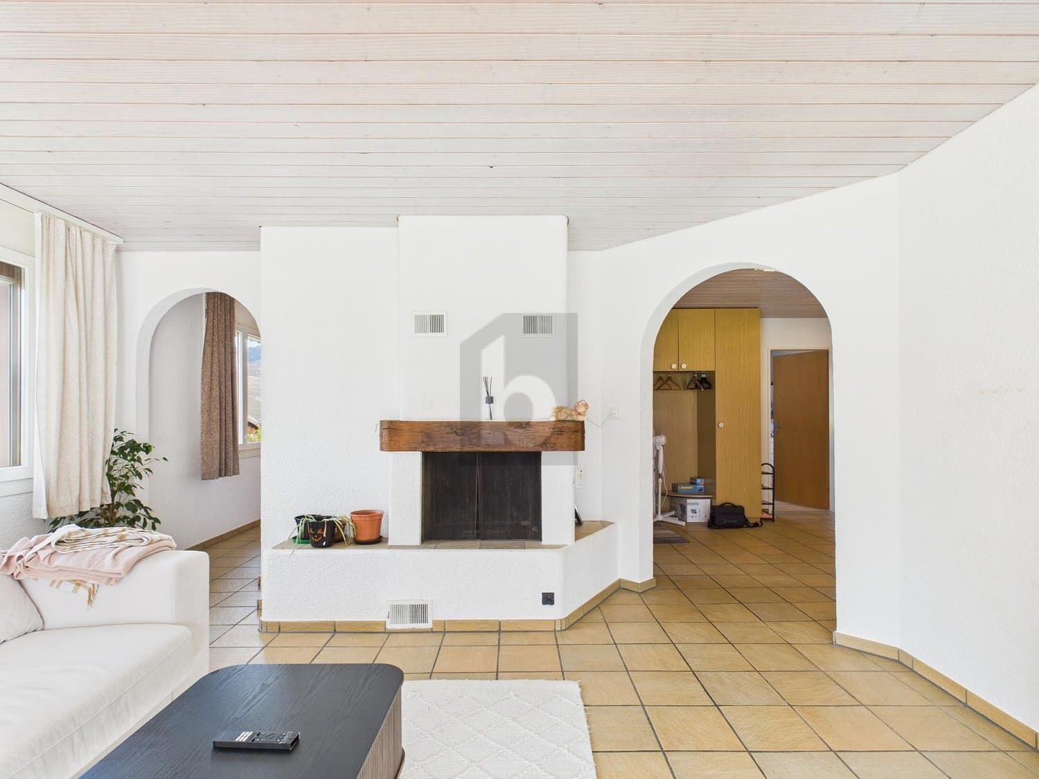 KOMPLETT MÖBLIERTE WOHNFÜHLOASE AUF ZEIT