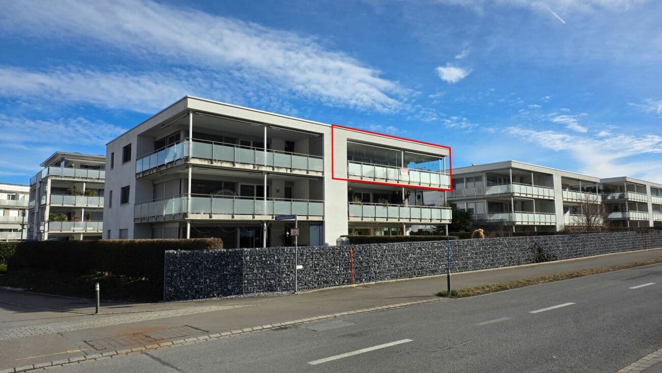 Moderne 4½ Dachwohnung an bester Lage