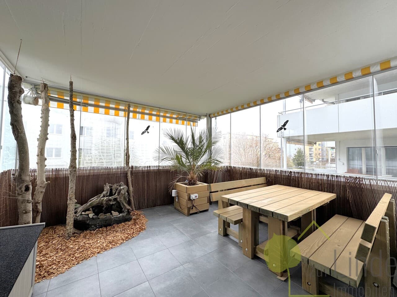 Moderne, altersgerechte 4.5-Zimmer-Wohnung mit verglastem Sonnenbalkon