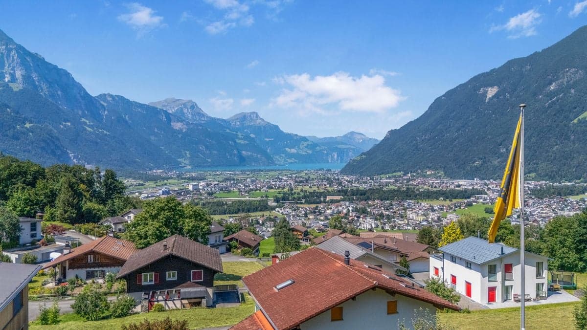 Doppeleinfamilienhaus mit atemberaubender Panoramaaussicht