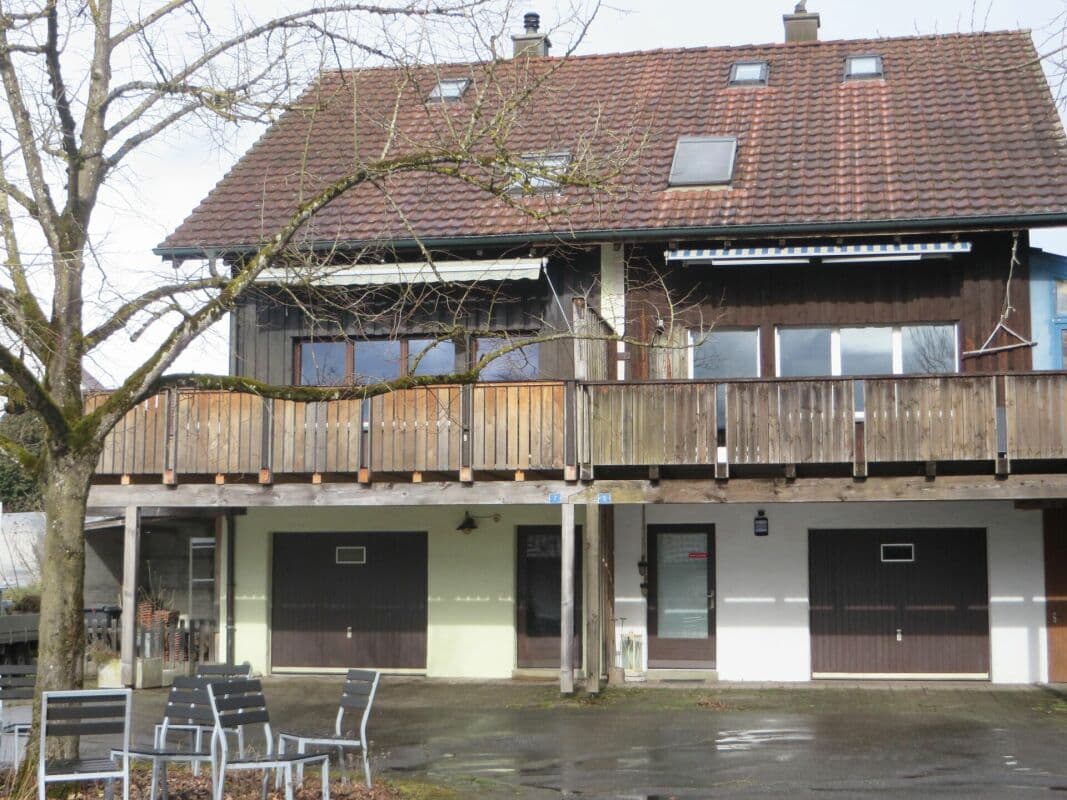 Ungewöhnliches DEFH mit grossem Garten