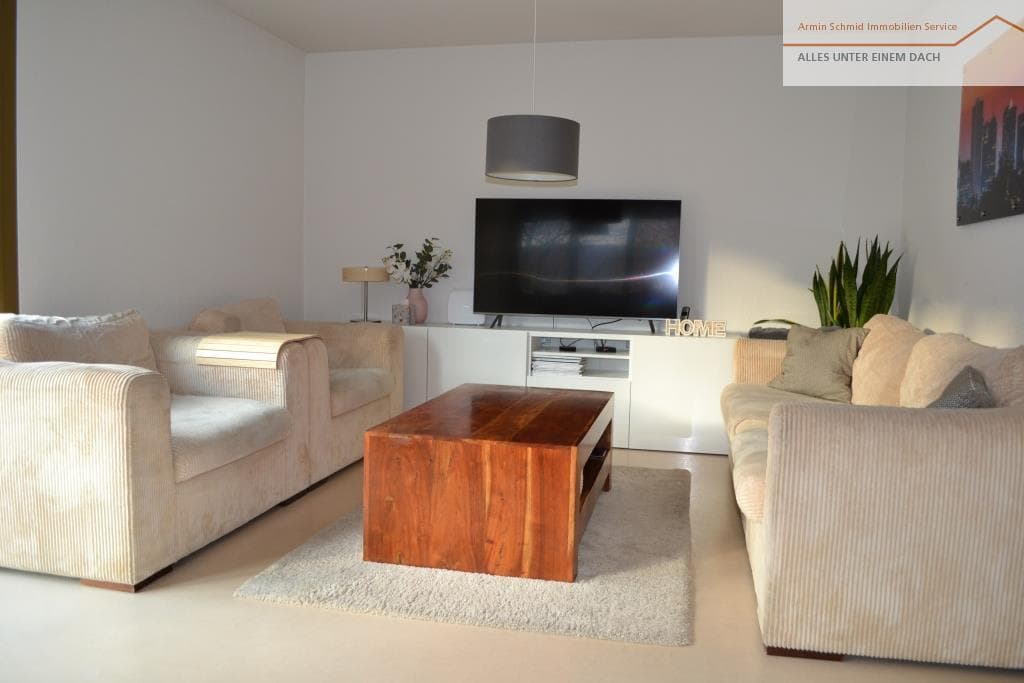 Top 6 1/2-Zimmerwohnung mit 2 Einstellhallenplätzen