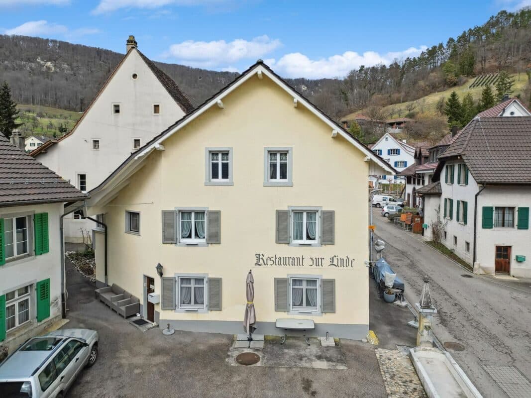5-Zimmer-Einfamilienhaus mit Restaurant