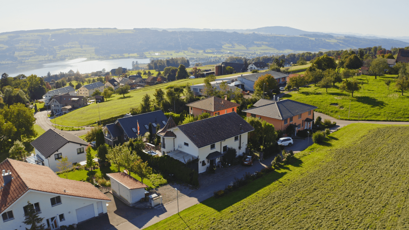 Wohnen mit Weitblick - umgeben von Ruhe und Grün. - 6.5 Zimmer EFH in Sulz
