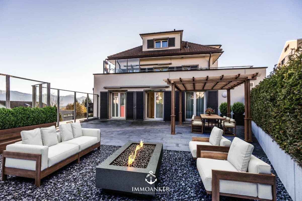 Südhang Traumwohnung mit atemberaubendem Berg- und Terrassen-Panorama